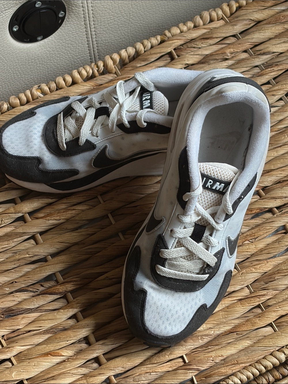 Nike eimans White and Black Athletic Running Shoes